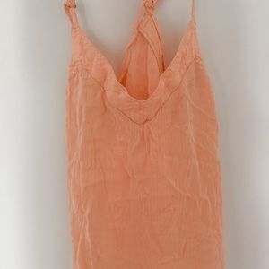 pink flowy top